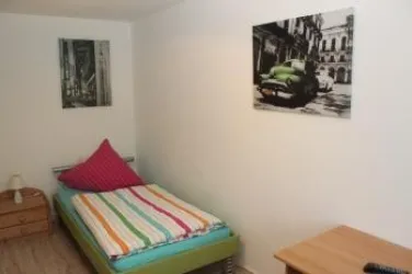 Studio 1 / Einzelzimmer mit hochwertigem Bett