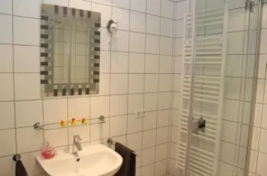 Studio 2 Badezimmer mit Dusche