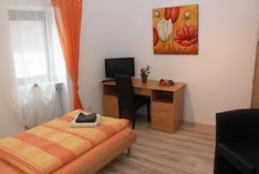 Studio 1 / Einzelzimmer mit Schreibtisch