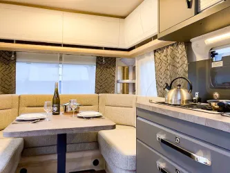 Camping Resort Rülzheim Wohnwagen 1 (© Südpfalz-Tourismus Landkreis Germersheim e.V.)